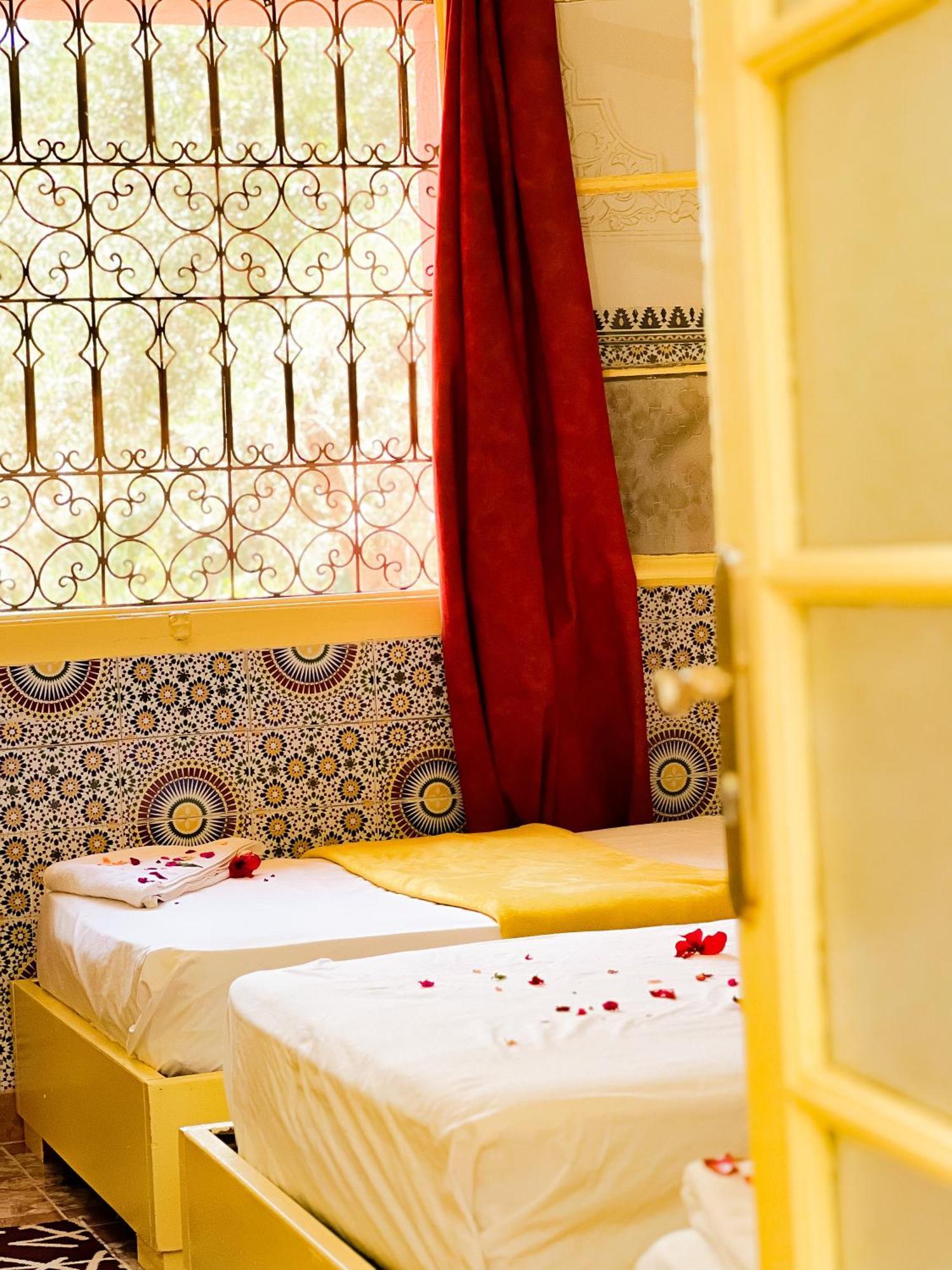 Guest House Qodwa Sidi Abdallah Ghiat Exterior photo